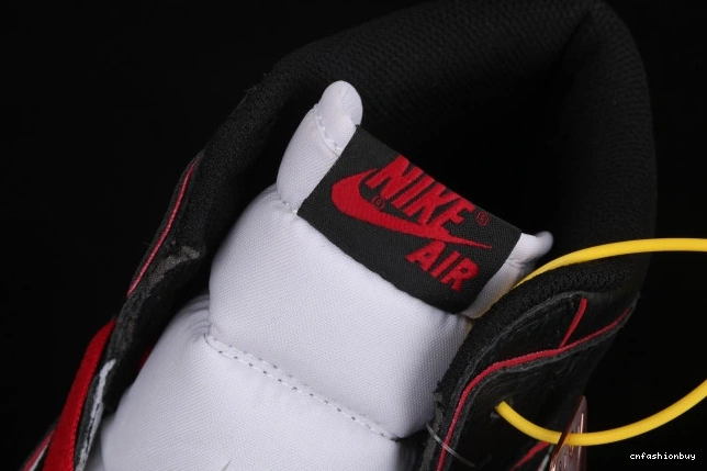 1 High Jordan 555088-062 OG Air Bloodline 0728